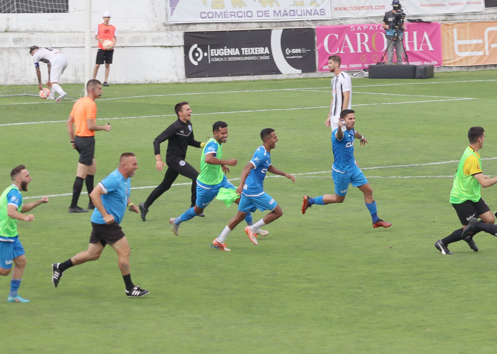 Vianense garante subida à Liga 3 e joga final do Campeonato de Portugal no  Jamor